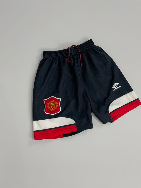 1994 96 MANCHESTER UNITED AWAY SHORTS (L.KIDS) UMBRO Online now