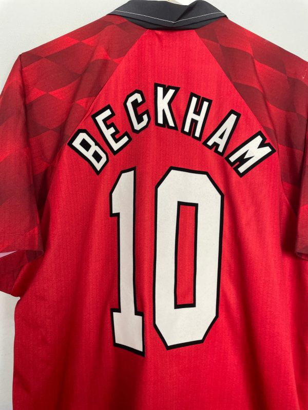 1996 97 MANCHESTER UNITED BECKHAM #10 HOME SHIRT (XL) UMBRO Fashion