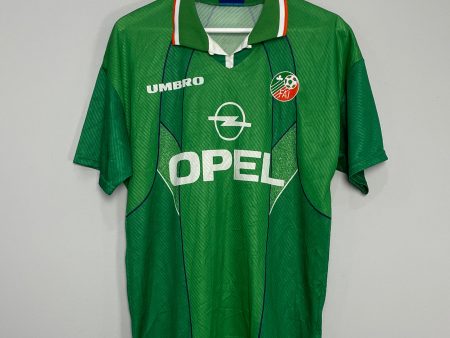 1994 95 IRELAND HOME SHIRT (M) UMBRO For Sale