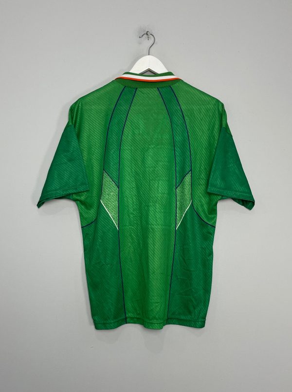 1994 95 IRELAND HOME SHIRT (M) UMBRO For Sale